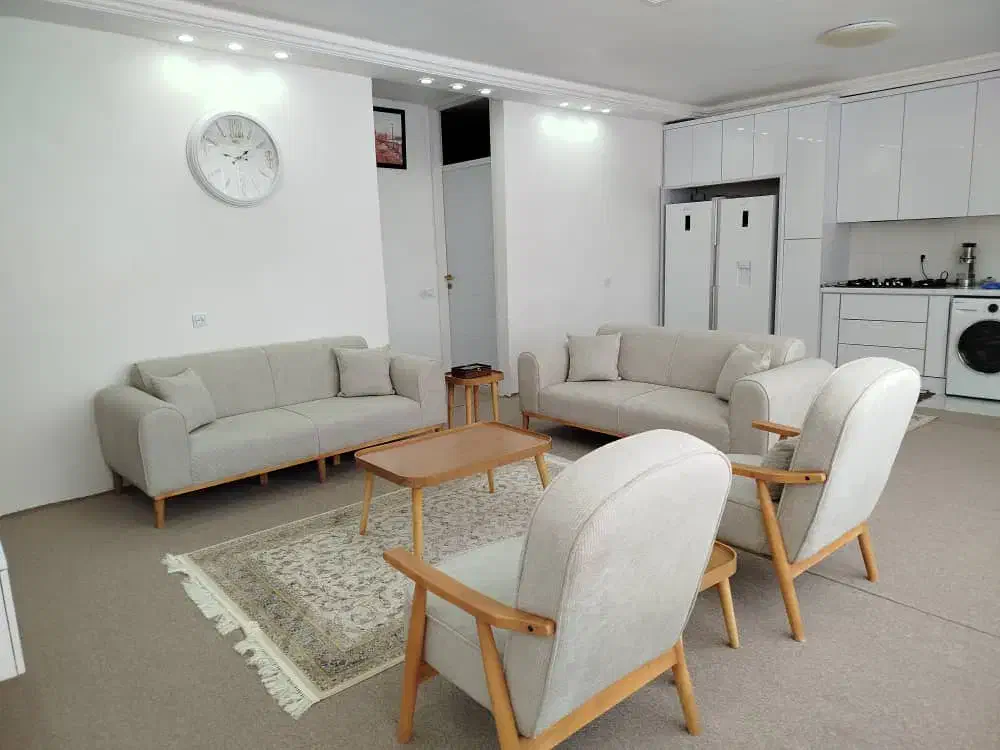 مبل دسته چوبی|مبلمان خانگی و میز عسلی|ایلام, |دیوار