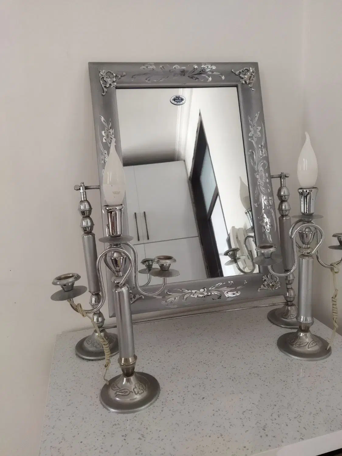 آینه و شمعدان|آینه|ارومیه, |دیوار