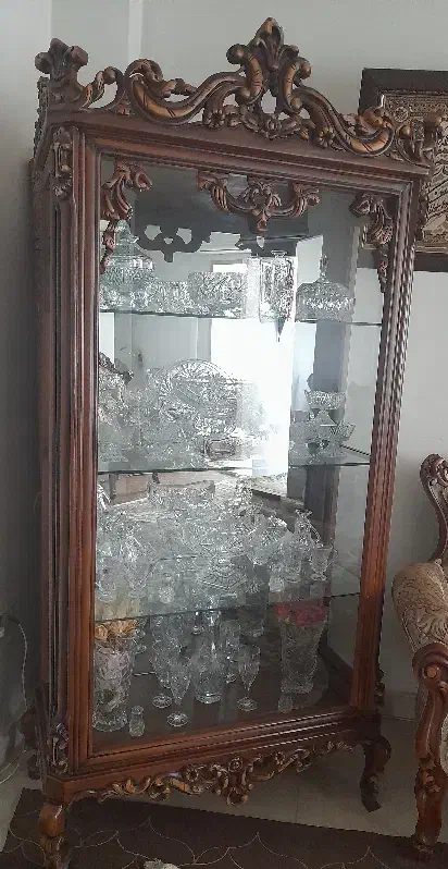 ویترین سایز بزرگ تاج دار|بوفه، ویترین، کنسول|رشت, فرزانه|دیوار