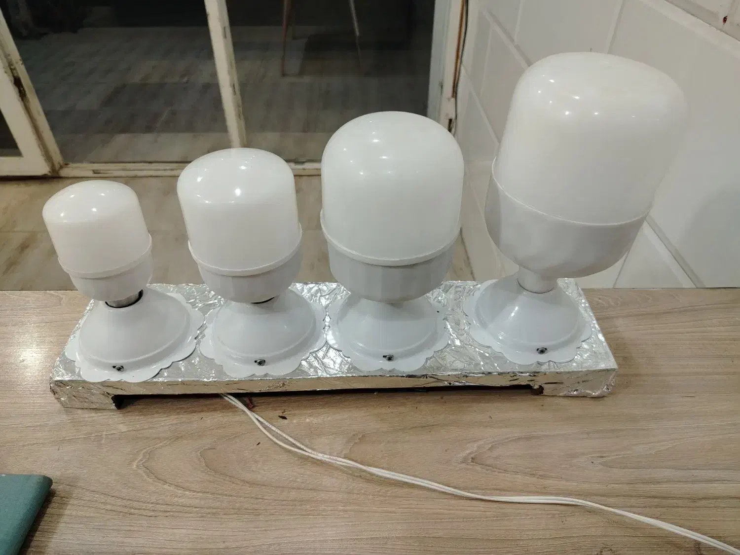 چراغ|لامپ و چراغ|اهواز, زرگان|دیوار