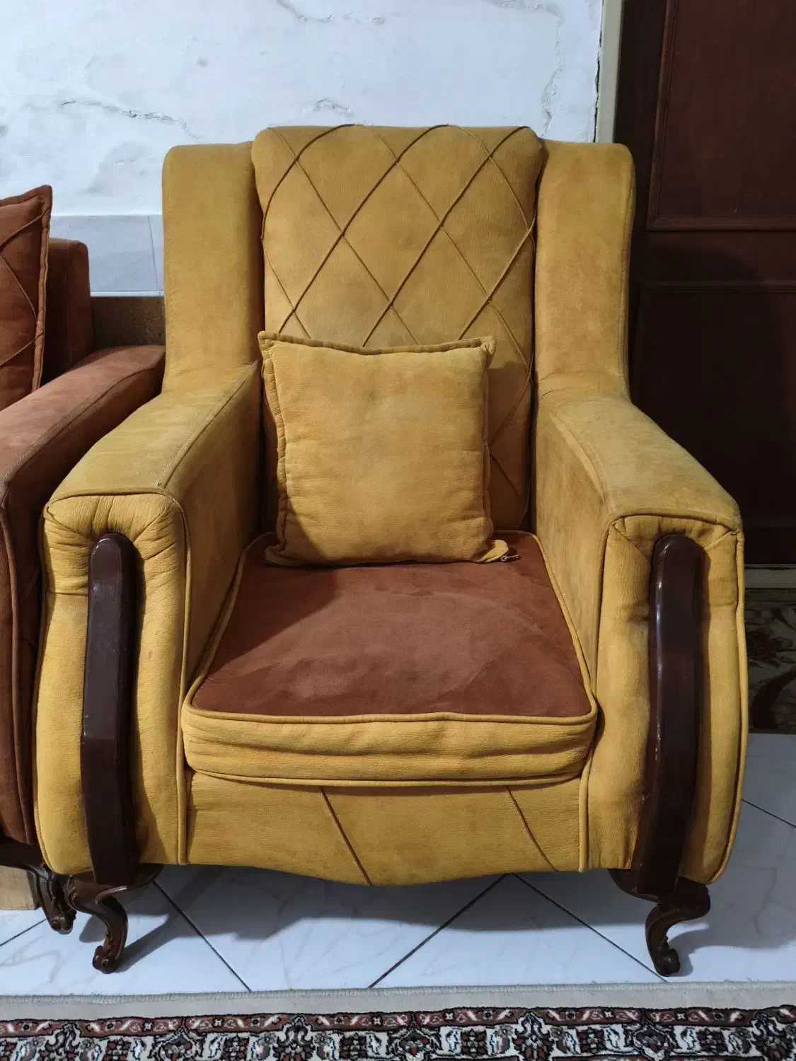 مبل|مبلمان خانگی و میز عسلی|نیشابور, دارایی|دیوار