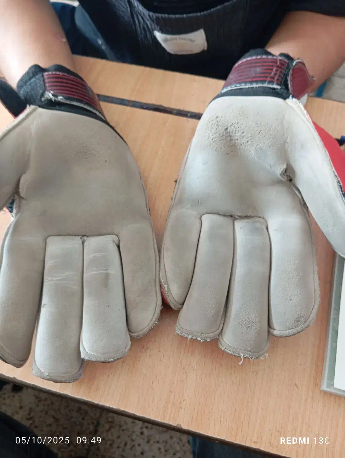 دستکش آدیداس|تجهیزات ورزشی|ری, شهرک نظامی|دیوار