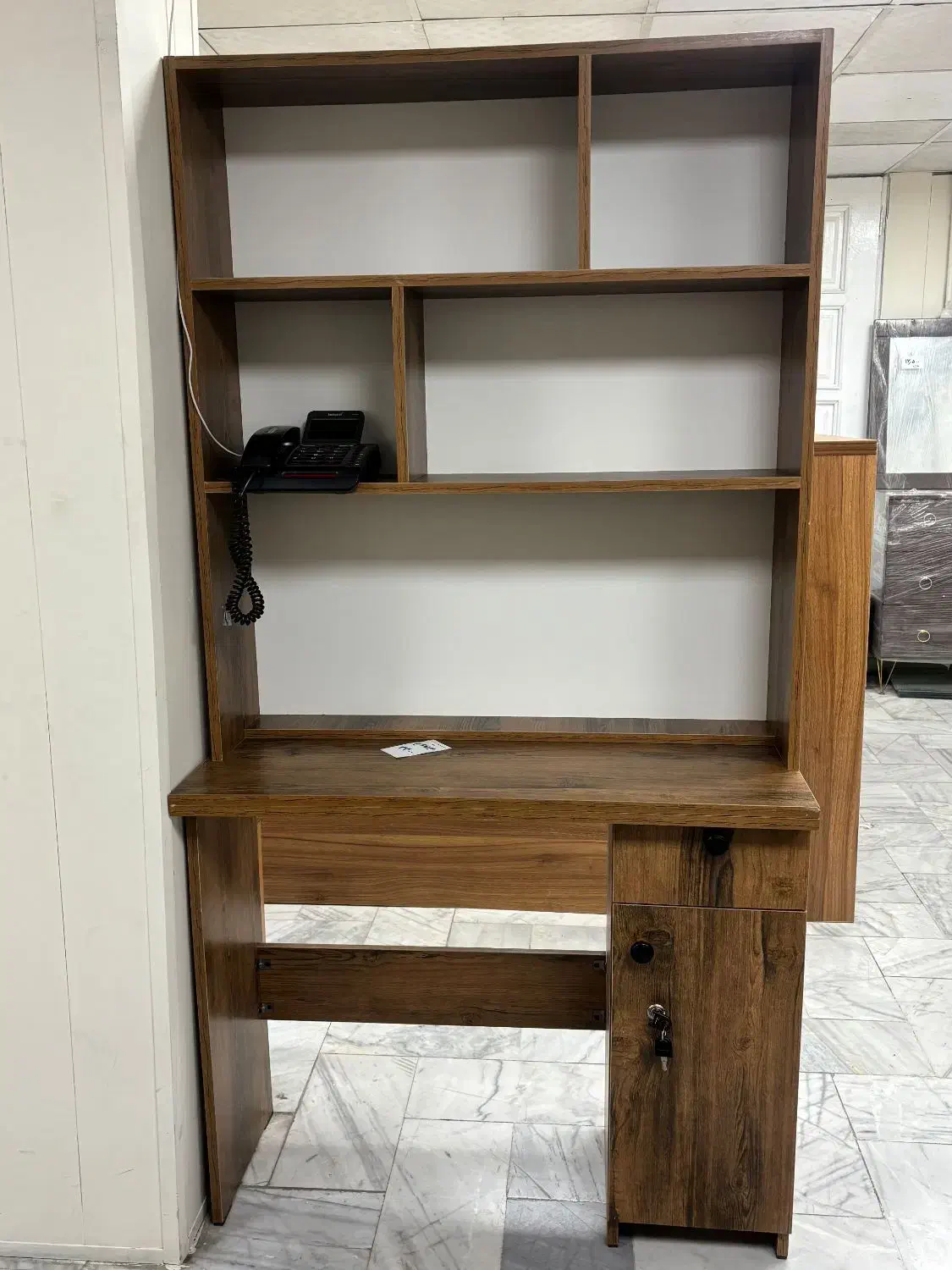 میز تحریر اقتصادی|میز تحریر و کامپیوتر|اراک, |دیوار