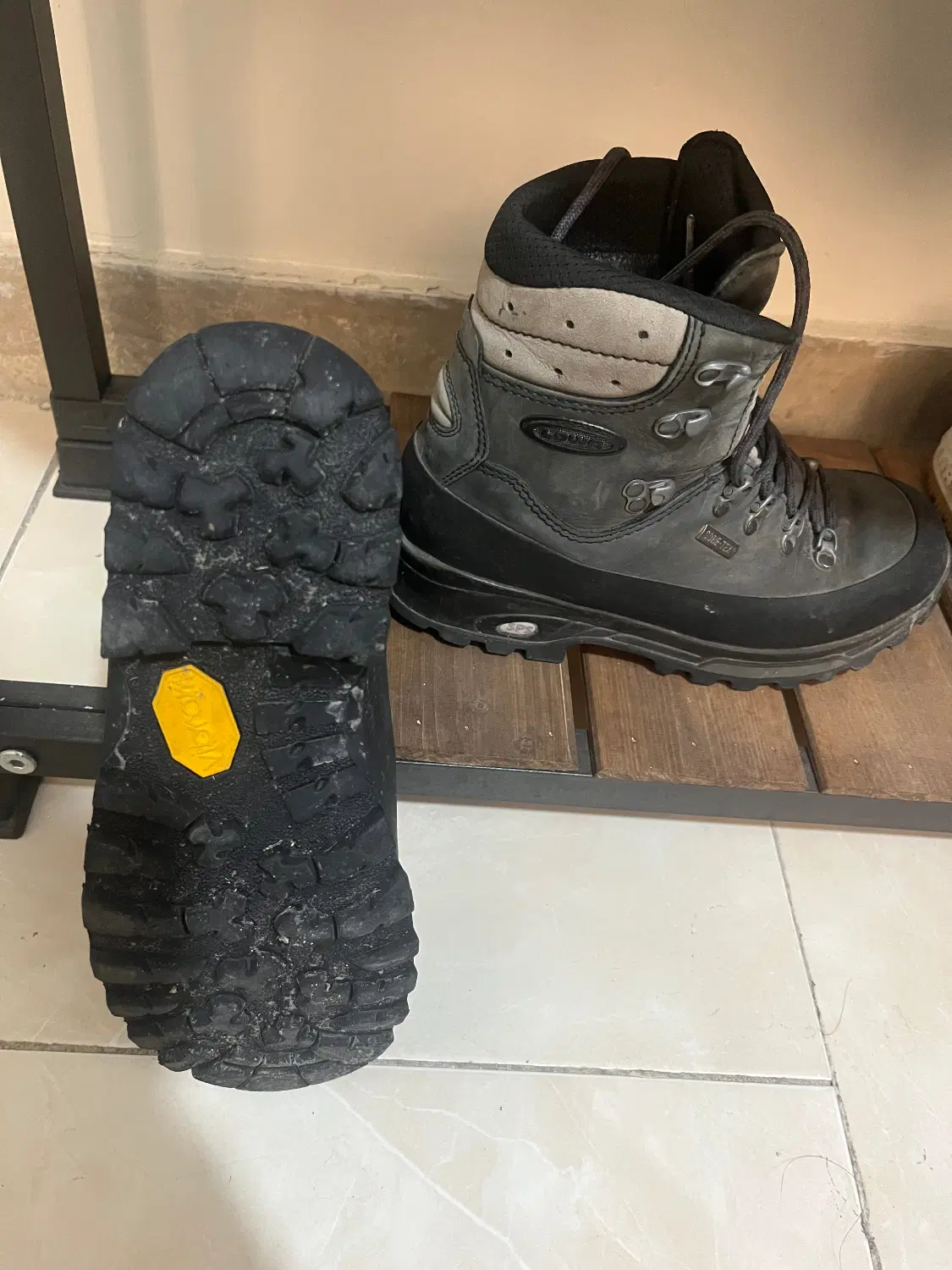 کفش کوهنوردی LOWA Tibet GTX اصل، سایز 39|کوهنوردی و کمپینگ|تهران, عباسی|دیوار