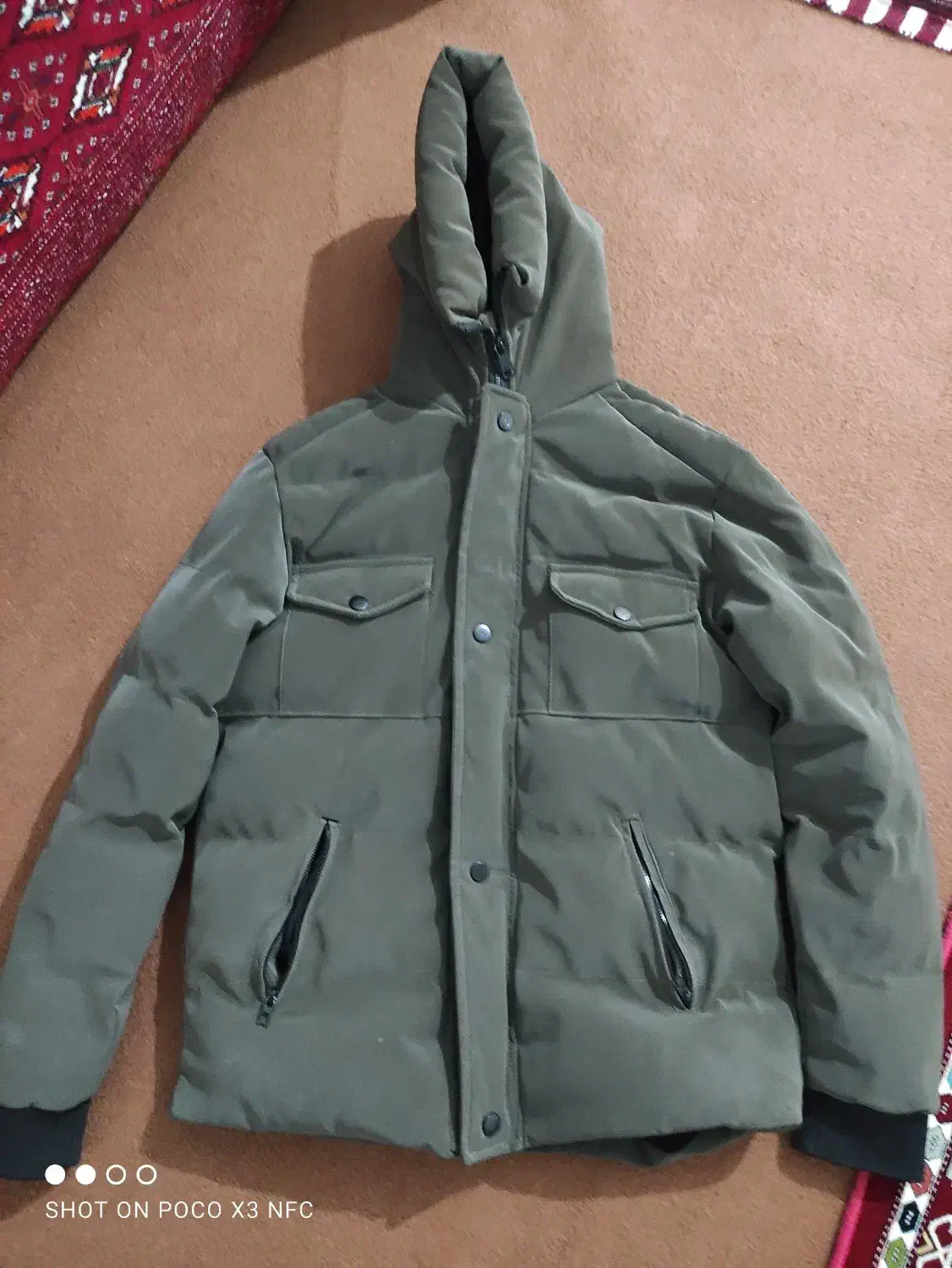 کاپشن پر|لباس|گنبد کاووس, |دیوار