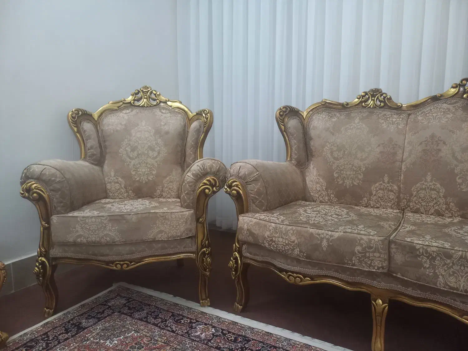 مبل سلطنتی۹نفره دسته متکایی با جلومبلی|مبلمان خانگی و میز عسلی|خوی, |دیوار