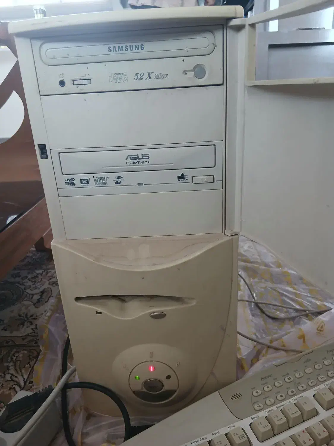 کامپیوتر قدیمی|رایانه رومیزی|سامان, |دیوار