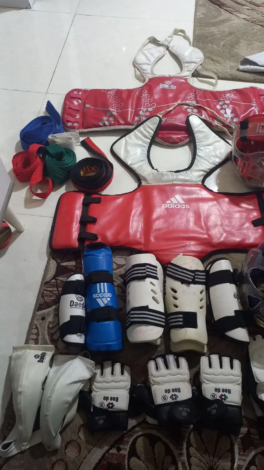 ۲ست وسایل تکواندو به همراه لوازم مبارزه و|تجهیزات ورزشی|اهواز, ۲۴ متری|دیوار