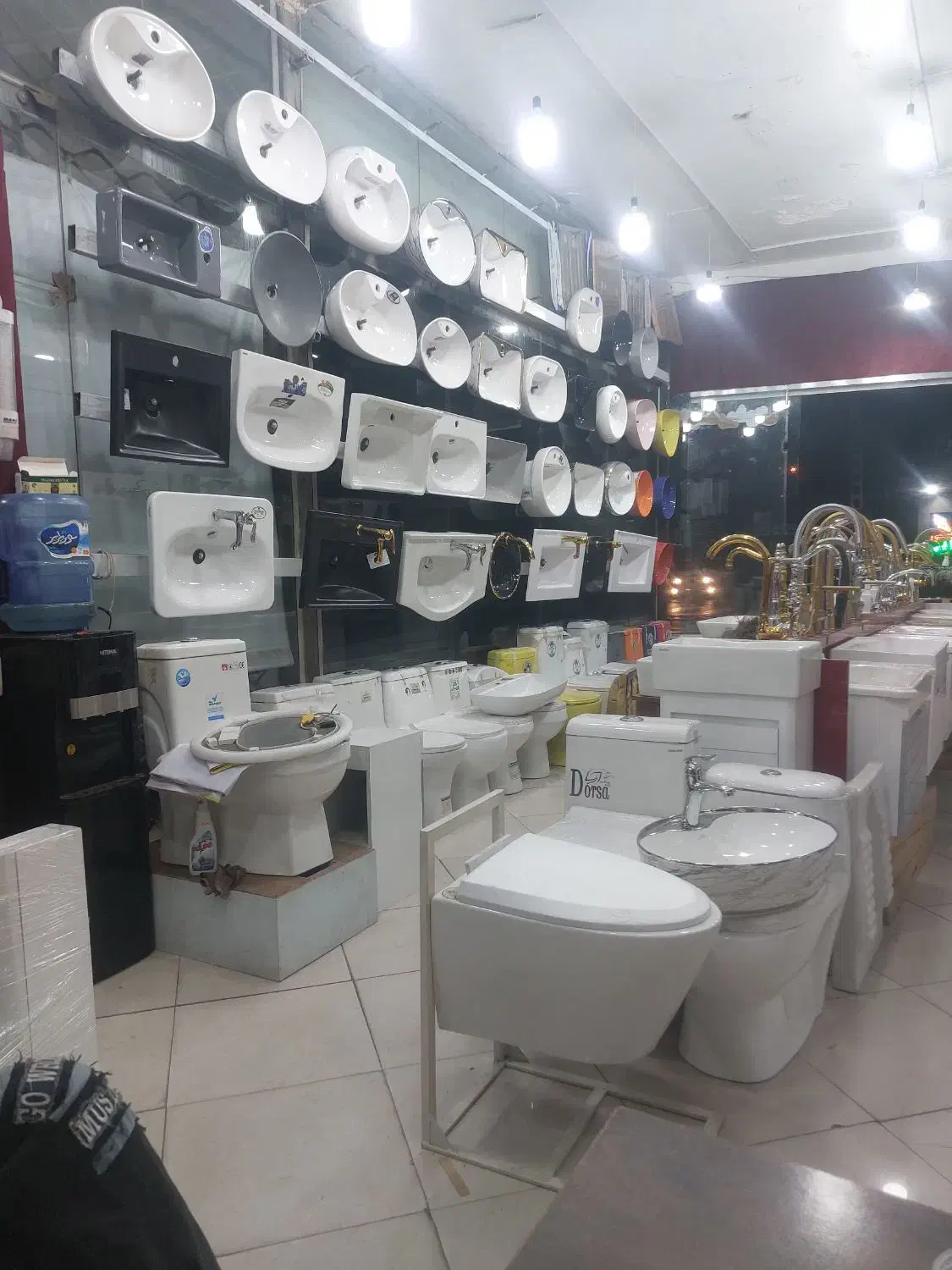 فروشنده خانم با درامد عالی|استخدام بازاریابی و فروش|تهران, زهتابی|دیوار