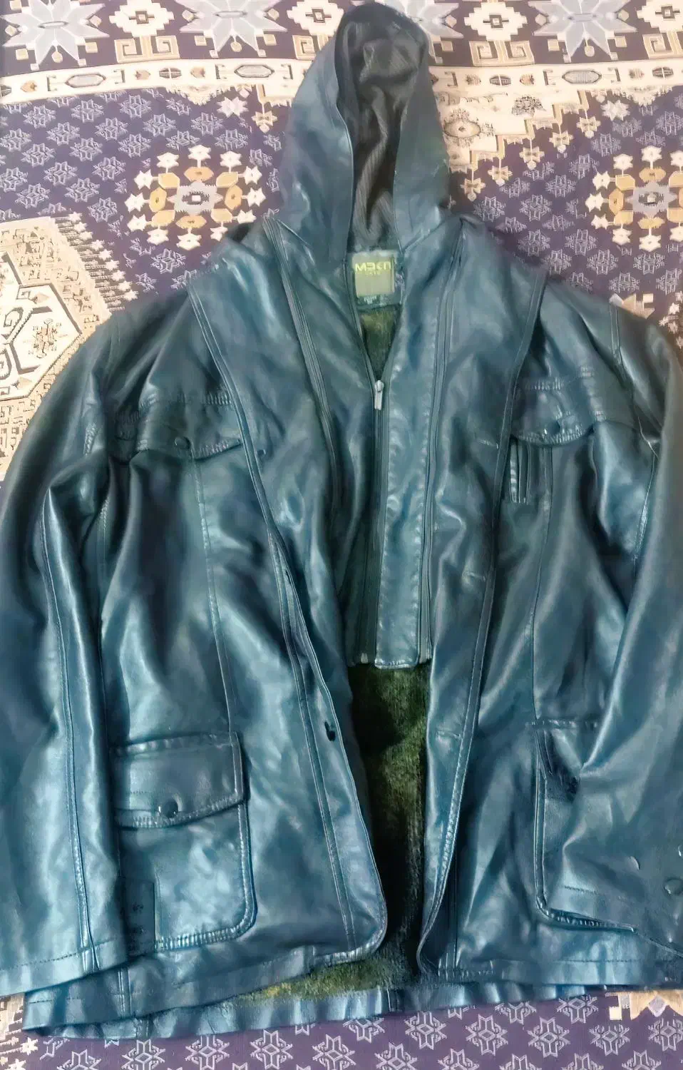 کاپشن|لباس|سبزوار, همت|دیوار