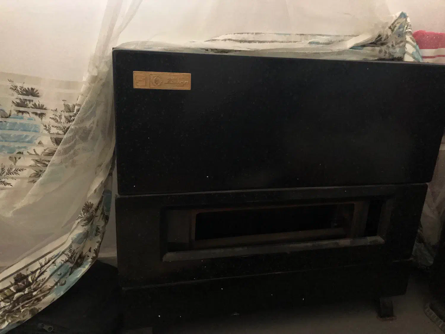 به علت نیاز نداشتن|بخاری، هیتر، شومینه|چمستان, |دیوار