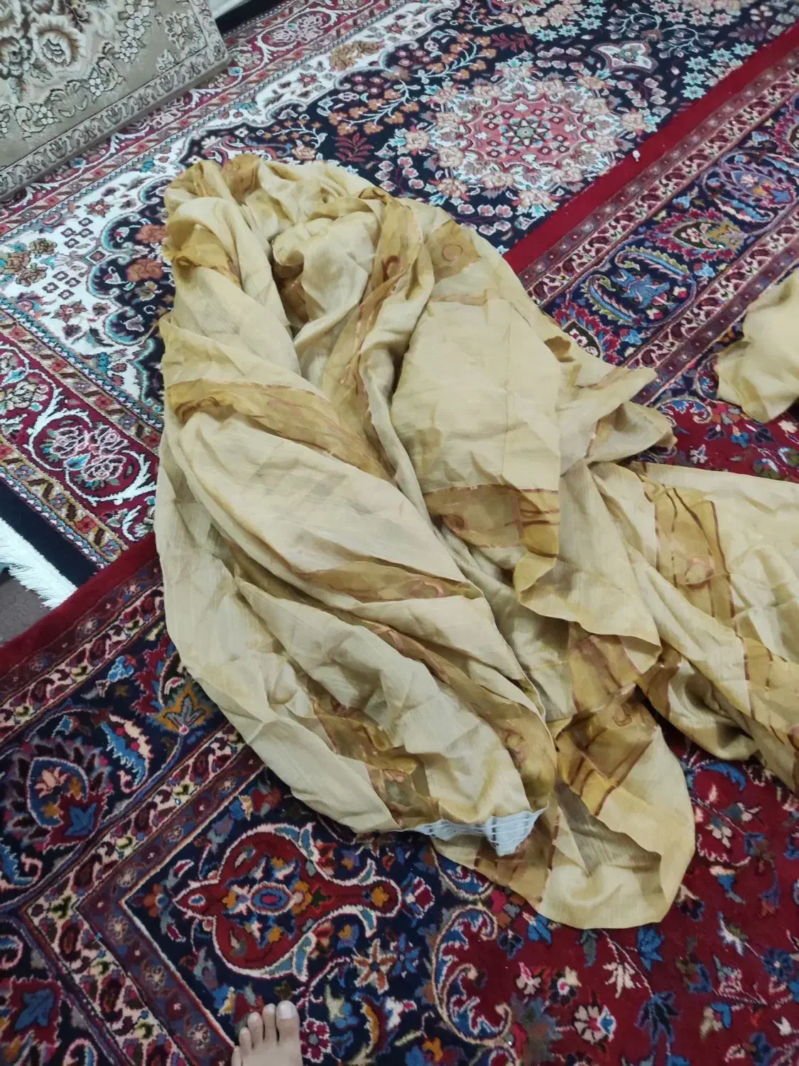 پرده سالم|پرده، رانر، رومیزی|قم, وادی السلام|دیوار