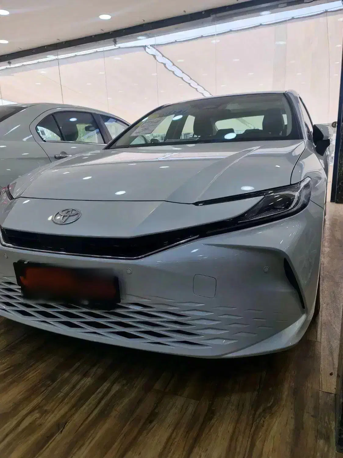 تویوتا کمری دو لیتر بنزین چین صفر کیلومتر فول|خودرو سواری و وانت|اصفهان, مرداویج|دیوار