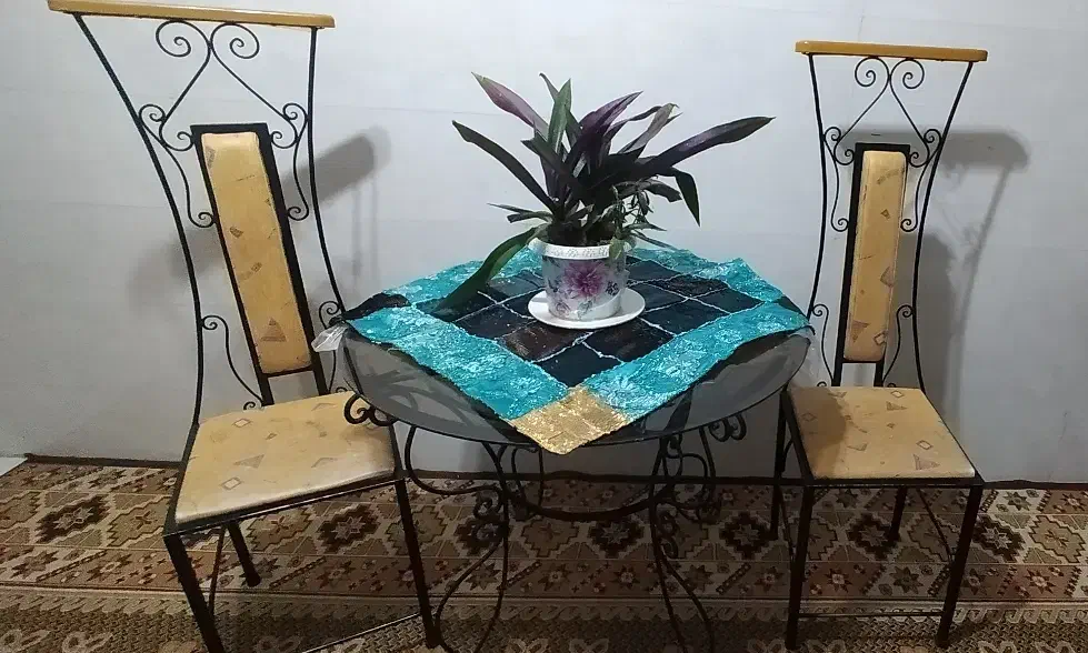 میز و صندلی آشپزخانه فرفوژه|میز و صندلی غذاخوری|خمینیشهر, |دیوار