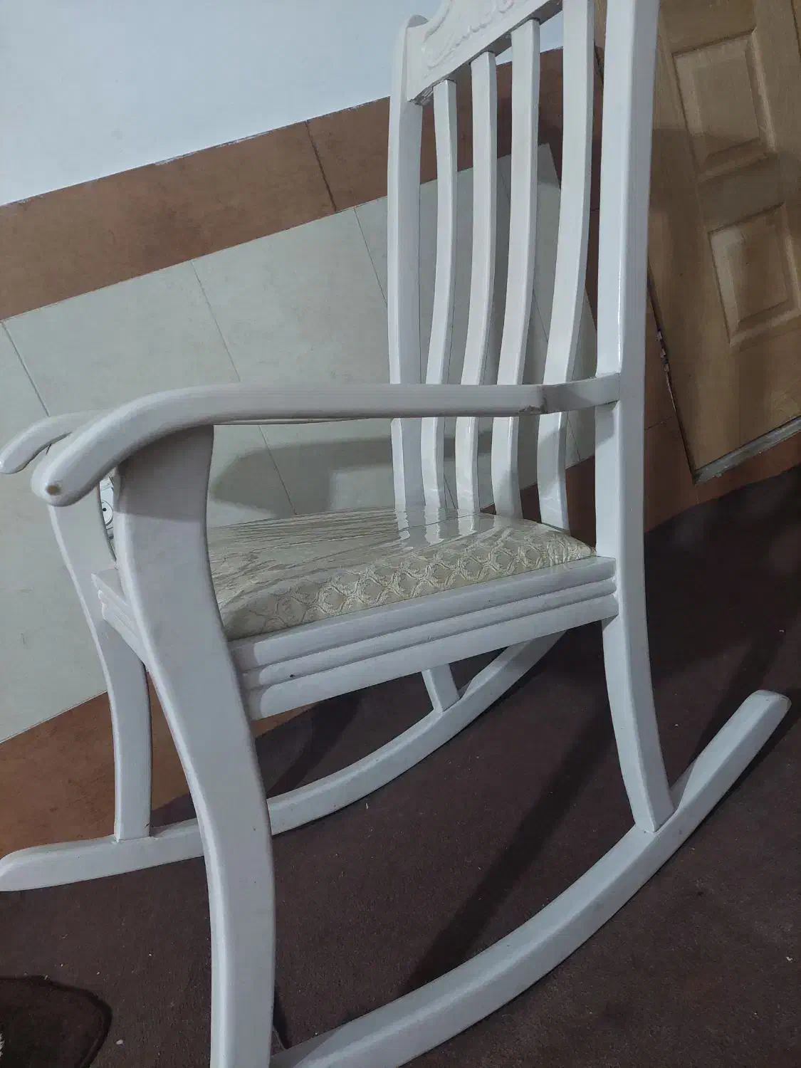 صندلی راک|صندلی و نیمکت|قم, سعادتی|دیوار