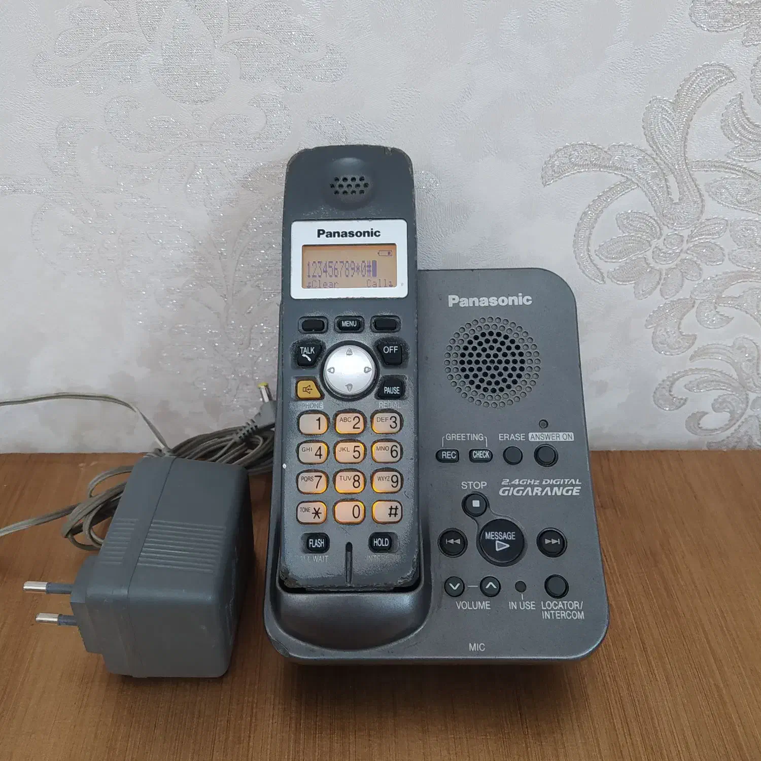 تلفن بیسیم منشی دار پاناسونیک|تلفن رومیزی|پرند, فاز ۲|دیوار