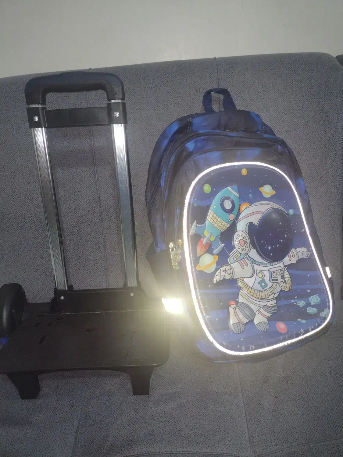 کیف مدرسه چرخدار|کیف، کفش، کمربند|تهران, شیخ هادی|دیوار