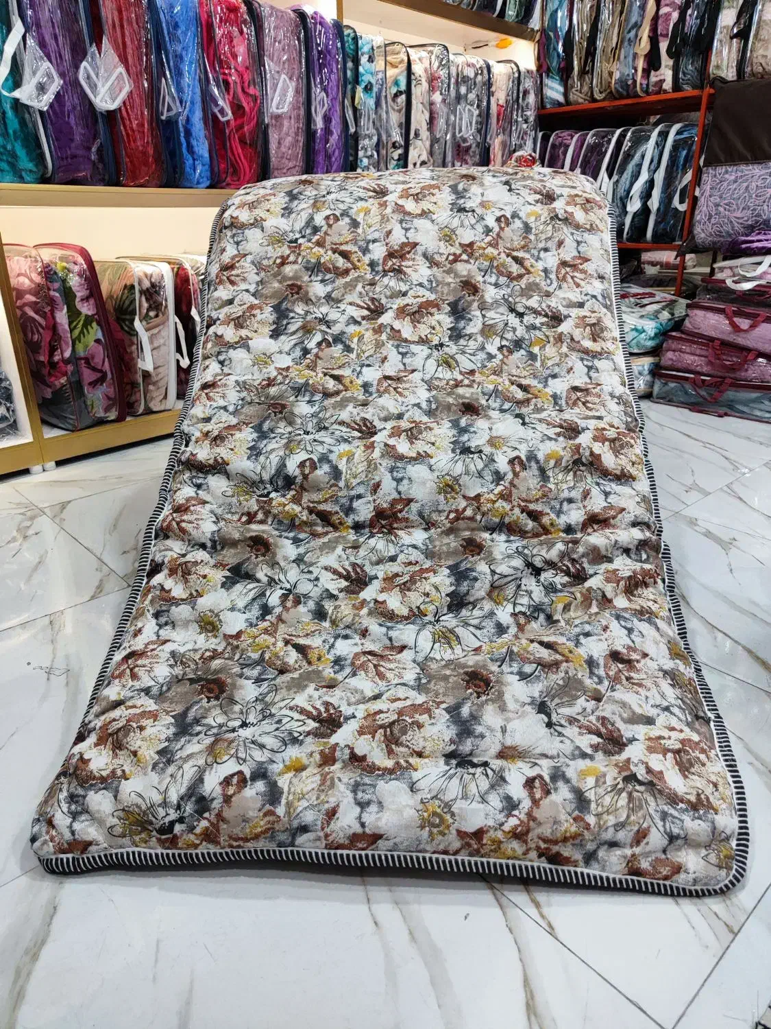 «تشک مسافرتی»|رختخواب، بالش، پتو|فسا, |دیوار