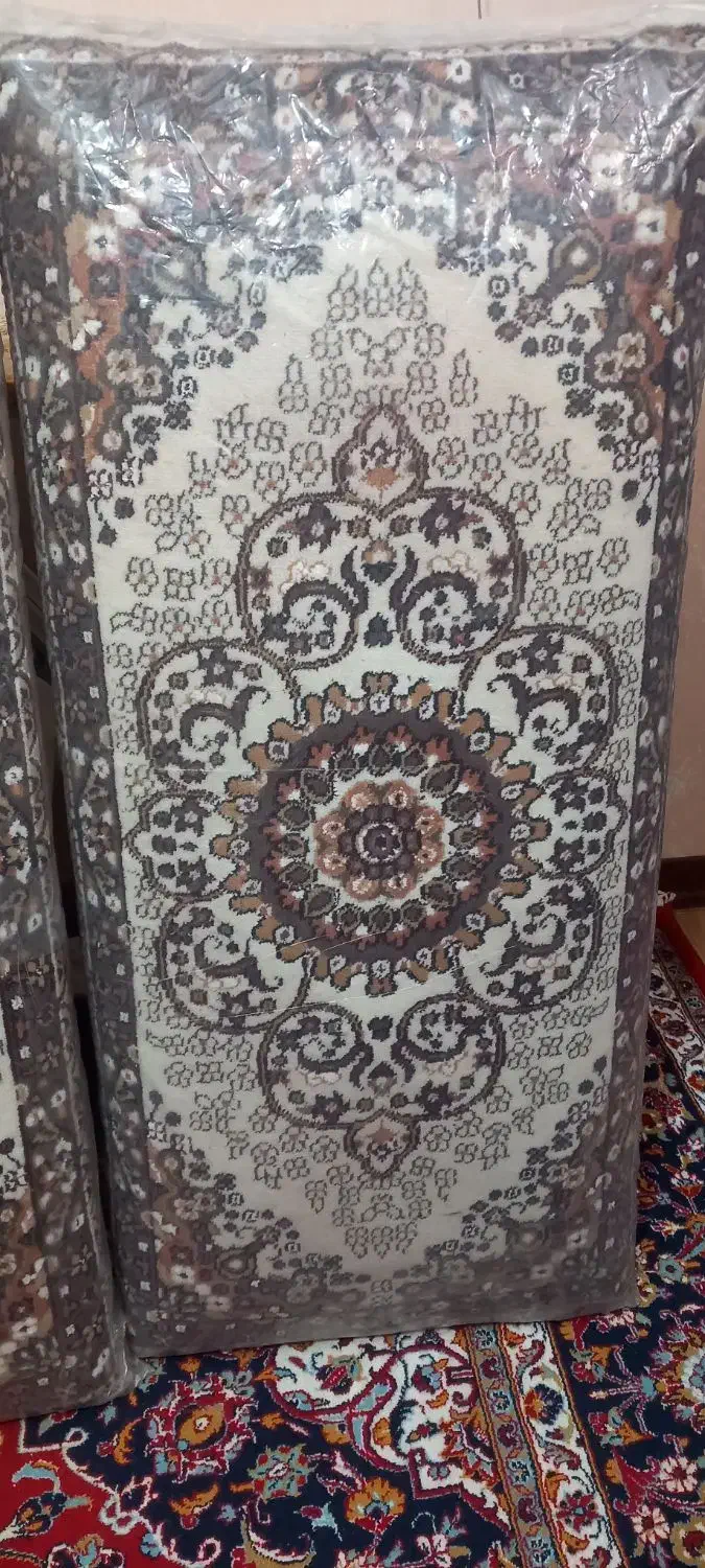 یک جفت پشتی ماشینی|پشتی|گلبهار, شهر جدید گلبهار|دیوار