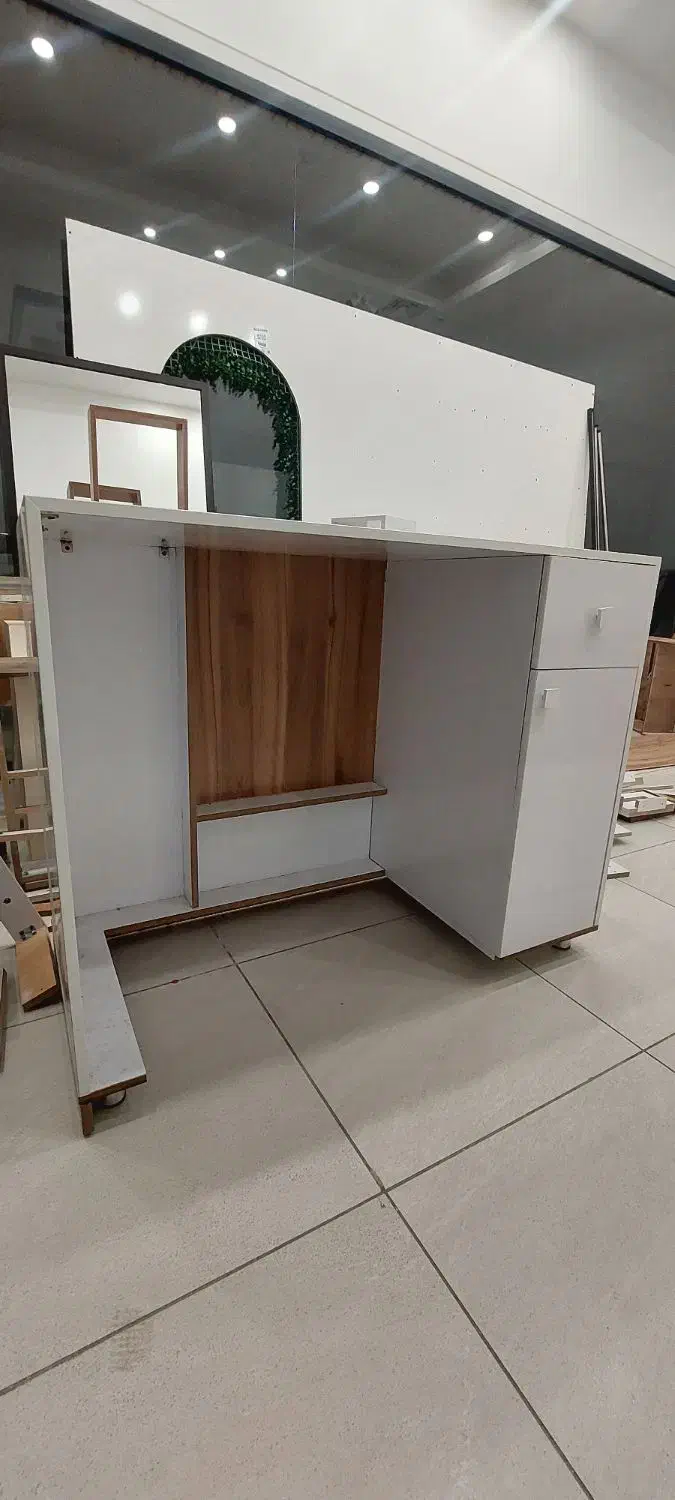 میز تحریر|میز تحریر و کامپیوتر|بروجرد, |دیوار