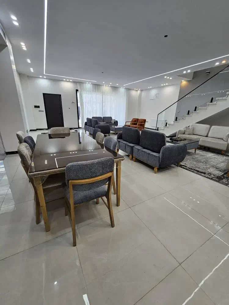 عمارت کوروش کبیر|اجارهٔ کوتاه‌مدت ویلا و باغ|شهریار, شهرک وائین|دیوار