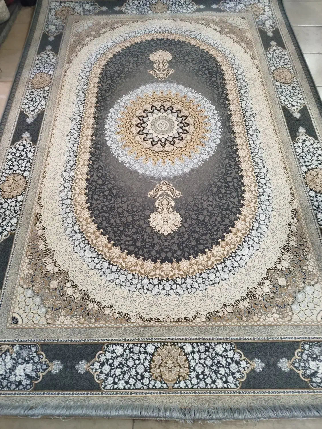 خرید و فروش انواع فرش 1200شانه 3600تراکم|فرش|ارومیه, |دیوار