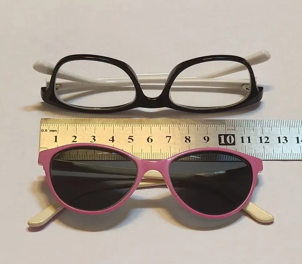 فریم عینک طبی بچگانه|فعالیت داوطلبانه|بوشهر, |دیوار