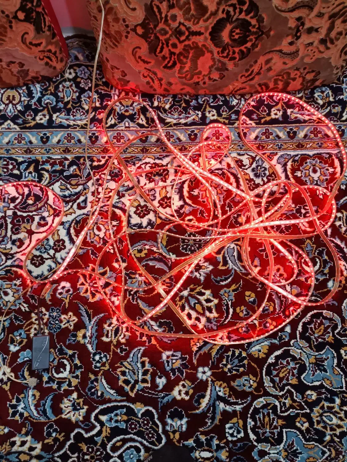 ال ای دی شلنگی کنترلی|ریسه و چراغ تزئینی|قم, چهل درخت‎|دیوار