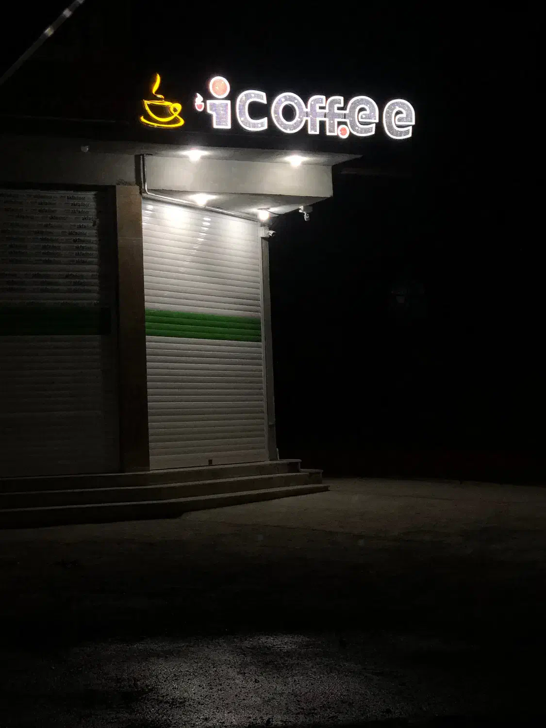 نیازمند نیروخانم باریستا برای شیفت عصر در کافه|استخدام خدمات فروشگاه و رستوران|یاسوج, |دیوار