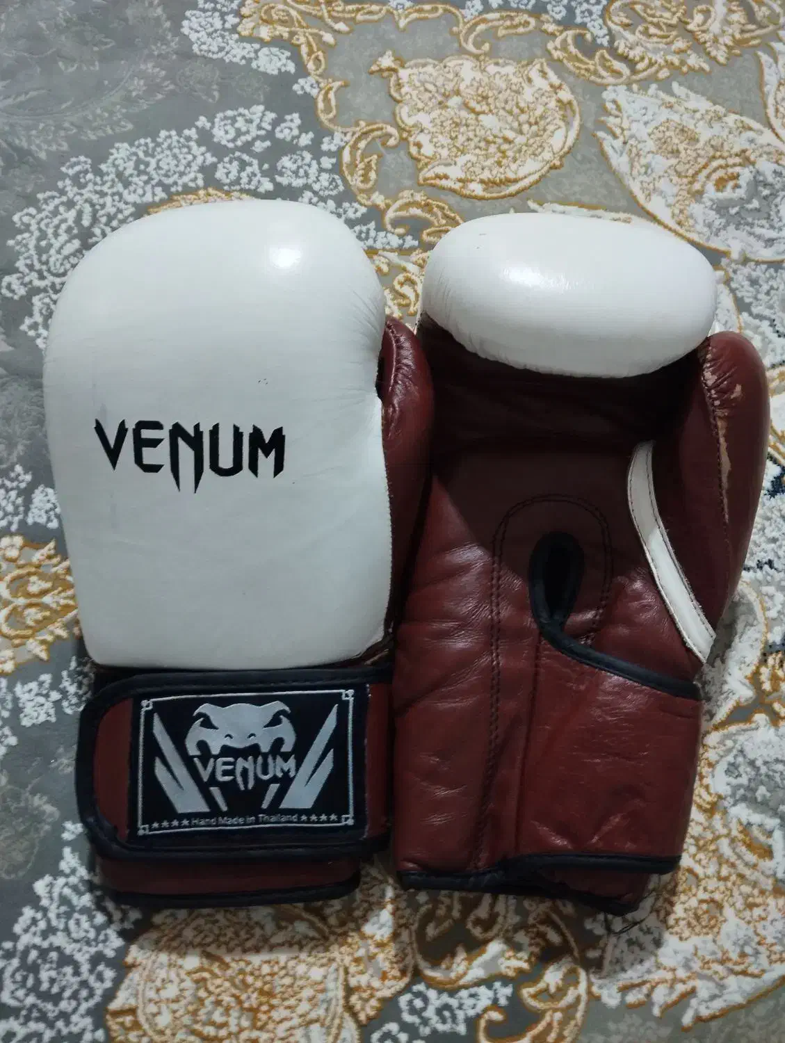 یک جفت دستکش ونوم یه جفت هم ساقبند جورایی|تجهیزات ورزشی|پارسآباد, |دیوار