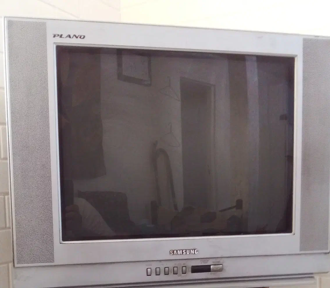 صوت و تصویر|تلویزیون و پروژکتور|رباطکریم, کیکاور|دیوار