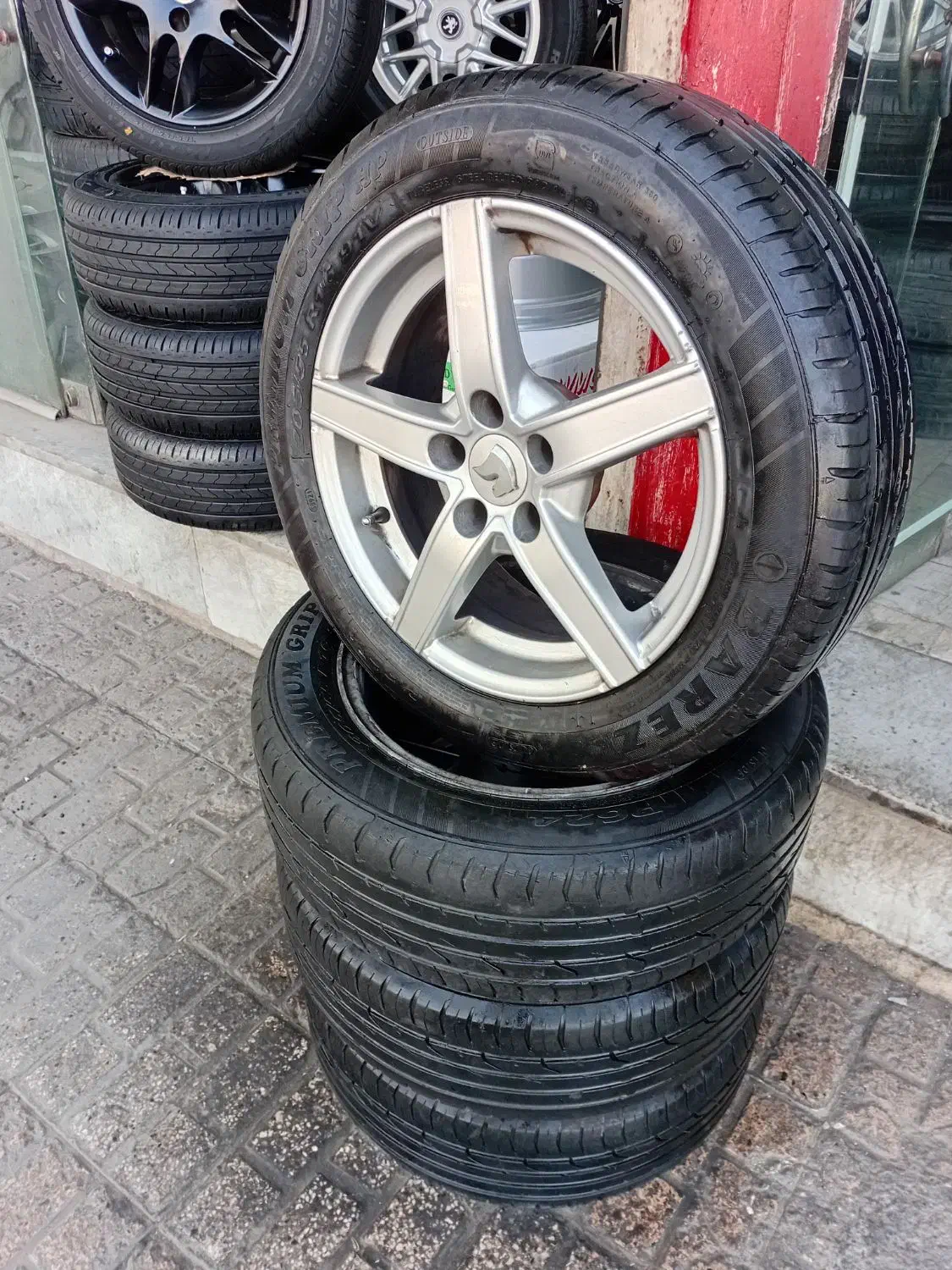 رینگ لاستیک دنا توربو ۵پیچ ۱۰۸|قطعات یدکی و لوازم جانبی|مشهد, تلگرد|دیوار