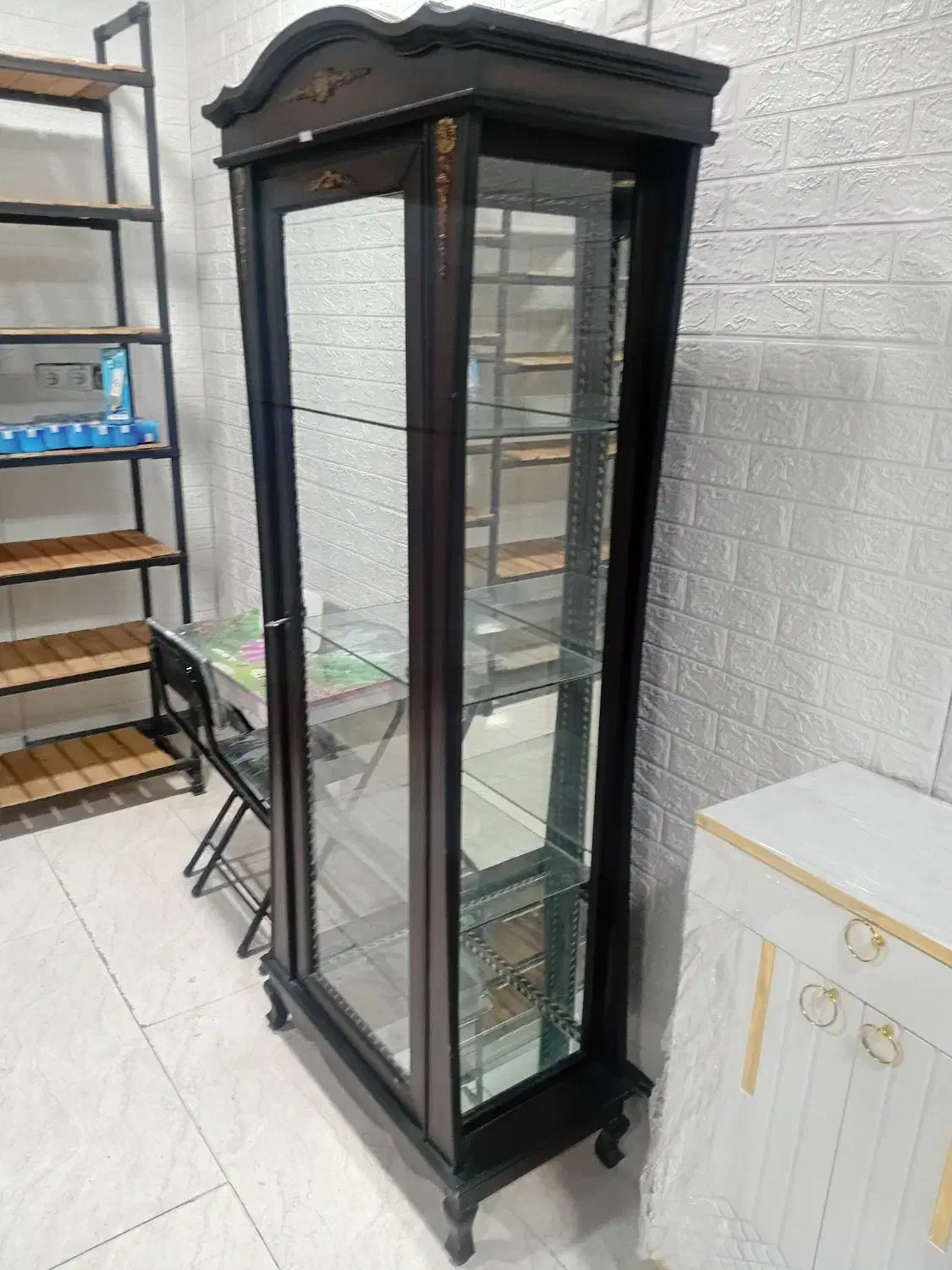 یک عدد بوفه ویترینی|بوفه، ویترین، کنسول|بندر ماهشهر, |دیوار