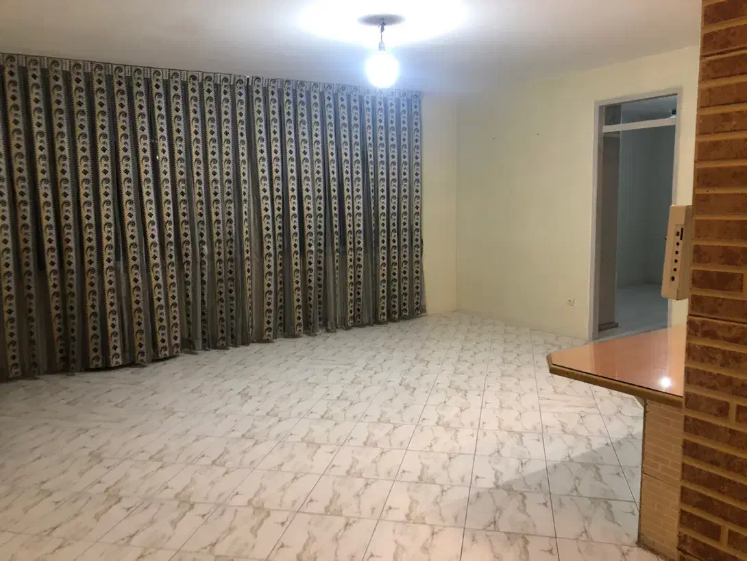 ۷۶  متر ۲ خواب/ فوری/ قیمت عالی زیر نرخ منطقه