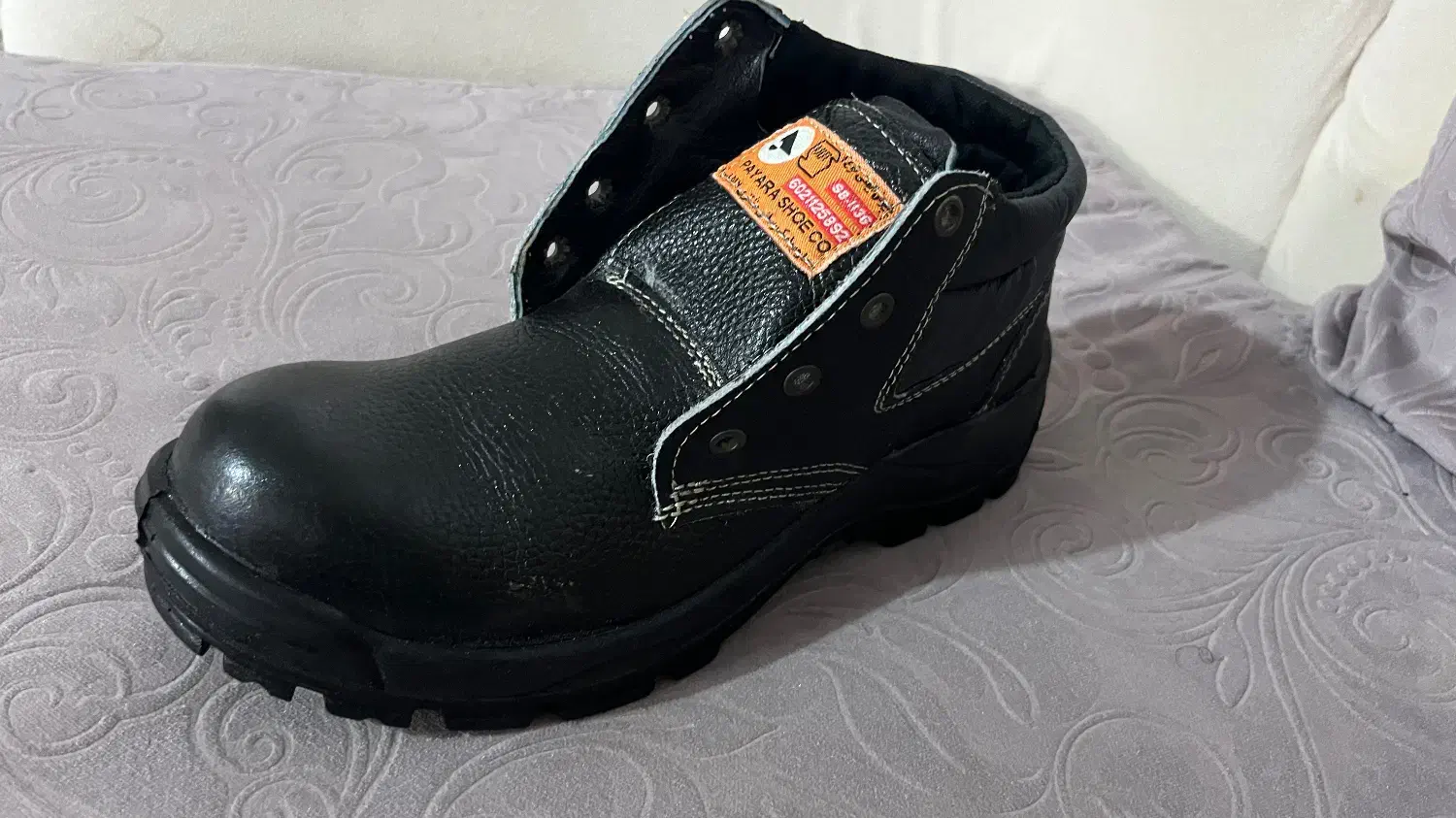 کفش ایمنی|کیف، کفش، کمربند|آمل, |دیوار