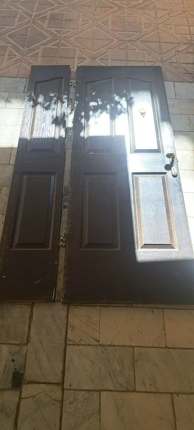 درب آپارتمان|مصالح و تجهیزات ساختمان|اصفهان, دستگرده|دیوار