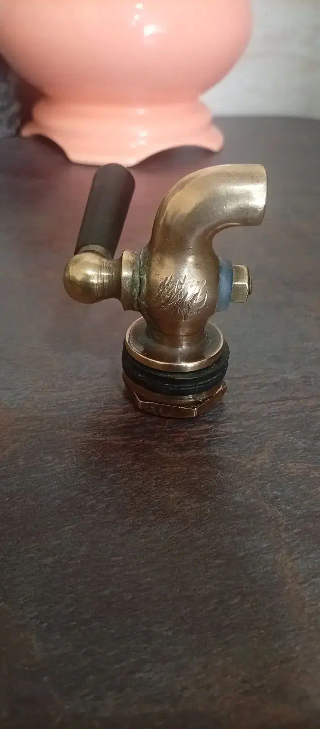 شیراب قدیمی|کلکسیون اشیاء عتیقه|شیراز, مسلم|دیوار