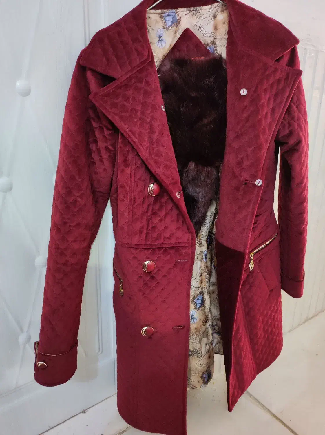 کاپشن|لباس|شیروان (خراسان), |دیوار