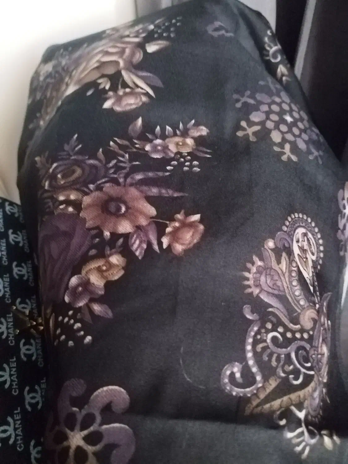 پارچه چادری|لباس|ارومیه, |دیوار