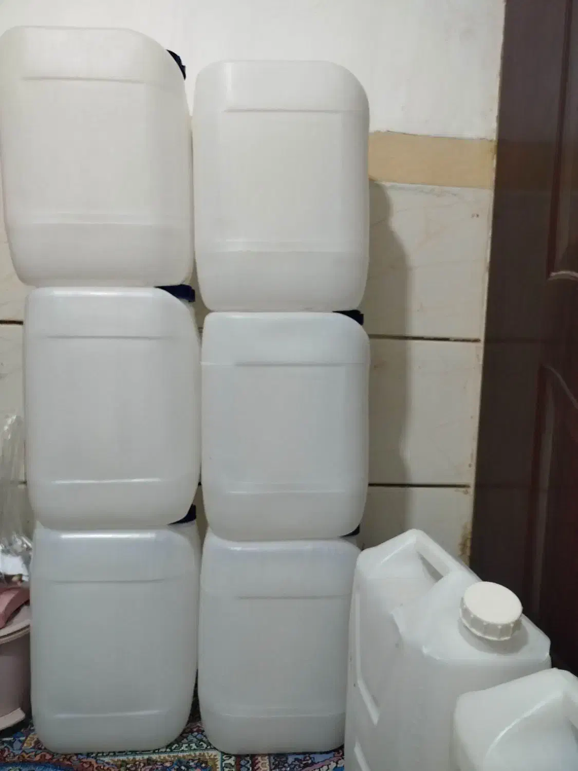 دبه نو گلاب گیری|ظروف نگهدارنده، پلاستیکی، یک‌بارمصرف|کرمان, |دیوار