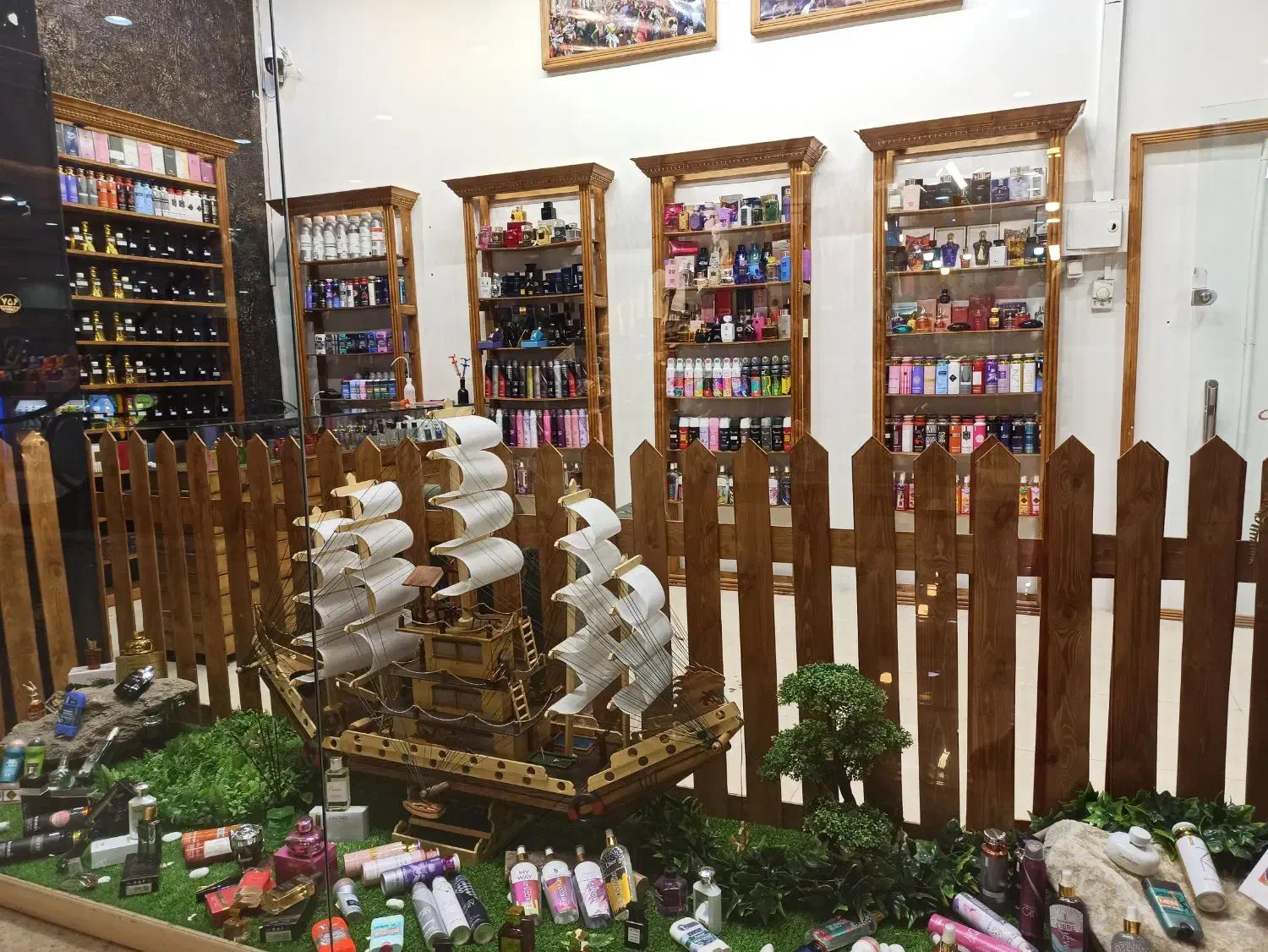 فروشنده عطر ادکلن|استخدام بازاریابی و فروش|مشهد, گلشور|دیوار