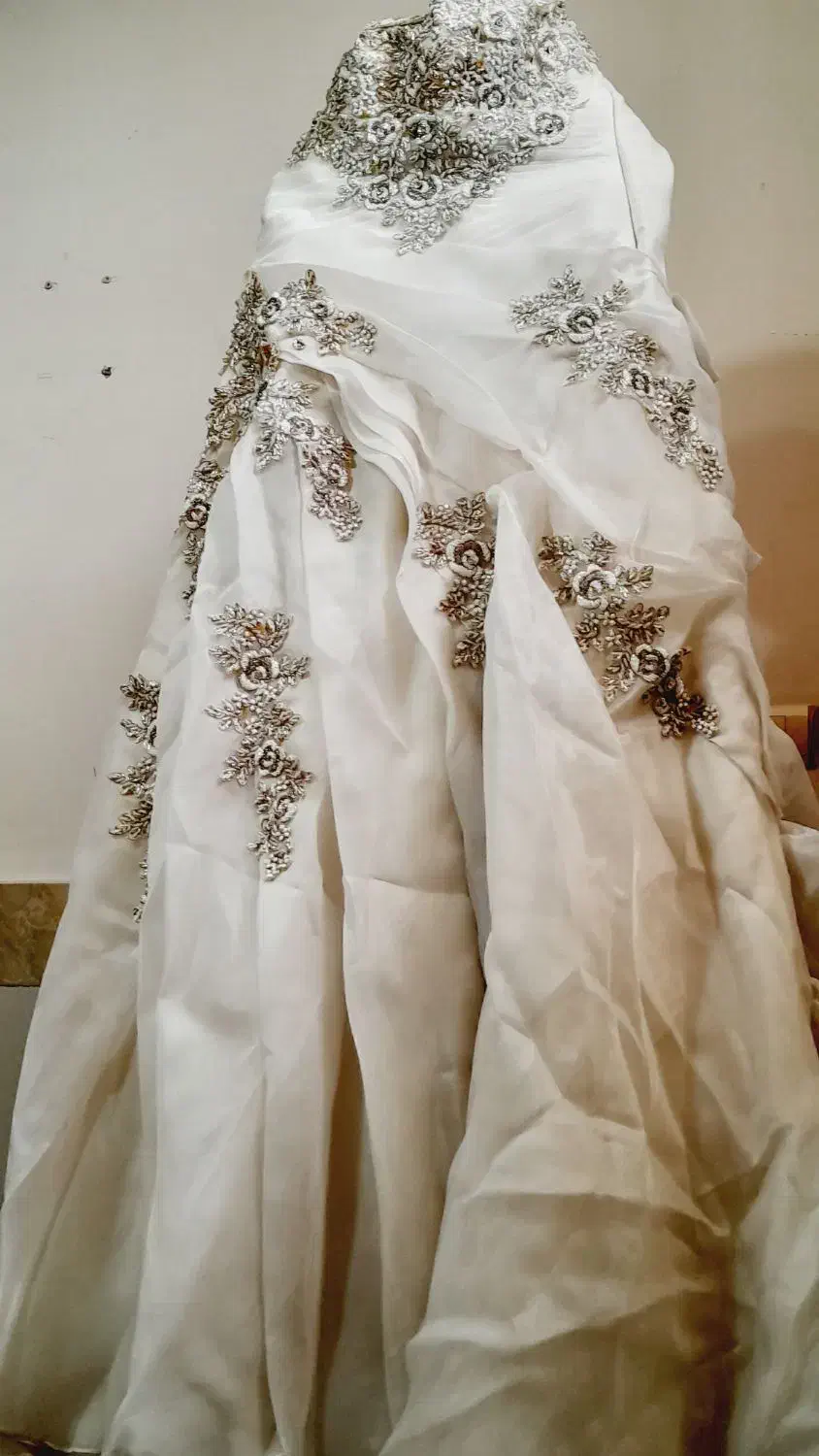 چند عدد لباس عروس|لباس|تربتحیدریه, ترمینال|دیوار