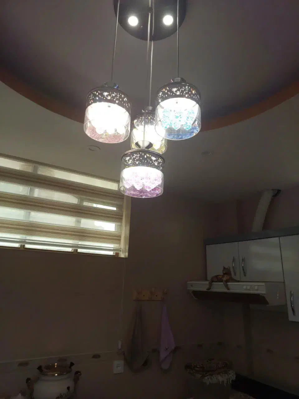 لوستر چند رنگ|لوستر و چراغ آویز|قهدریجان, |دیوار