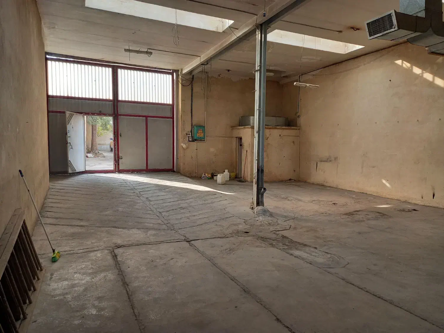 فروش مغازه ۲۴۰ متری|فروش مغازه و غرفه|همدان, |دیوار