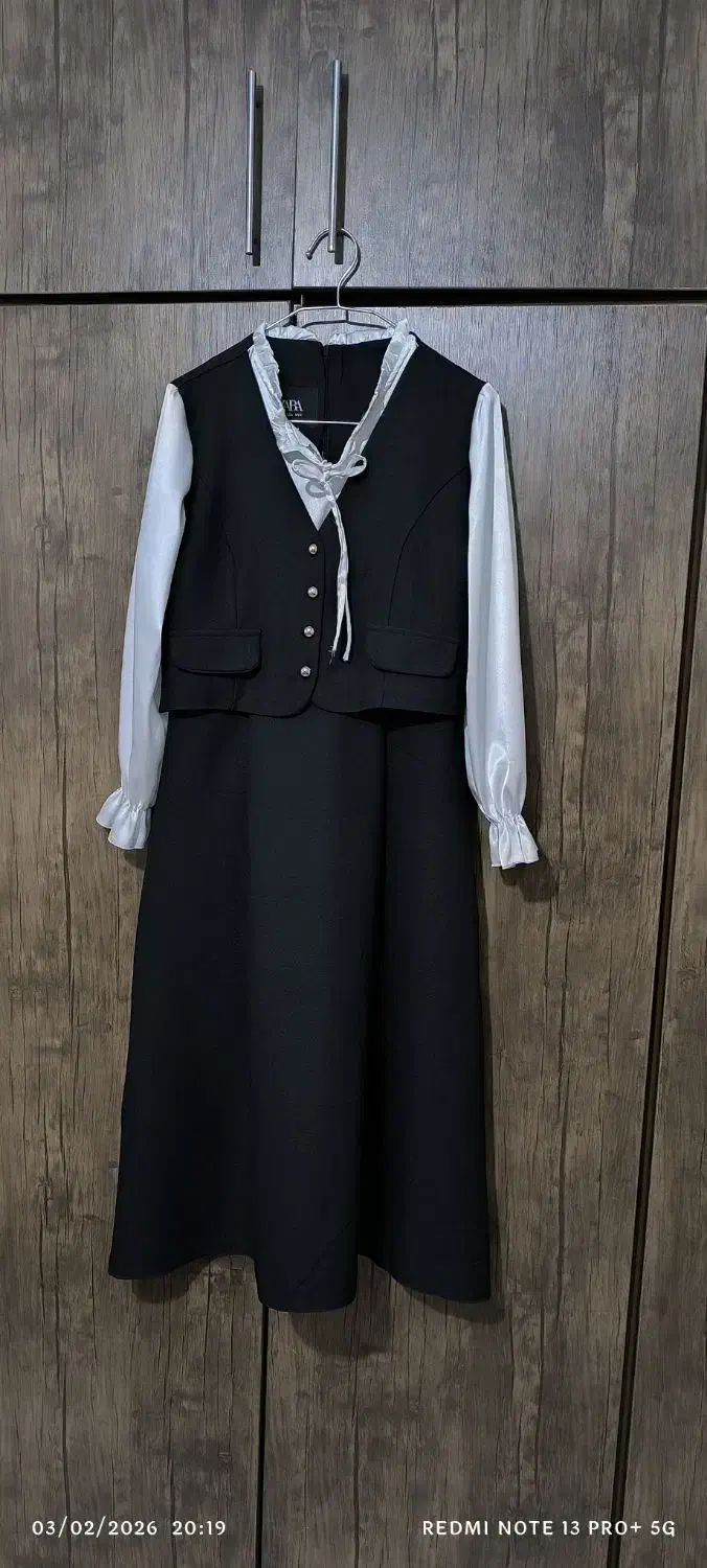 سارافون نو نو|لباس|پاکدشت, پاکدشت (مامازند)|دیوار