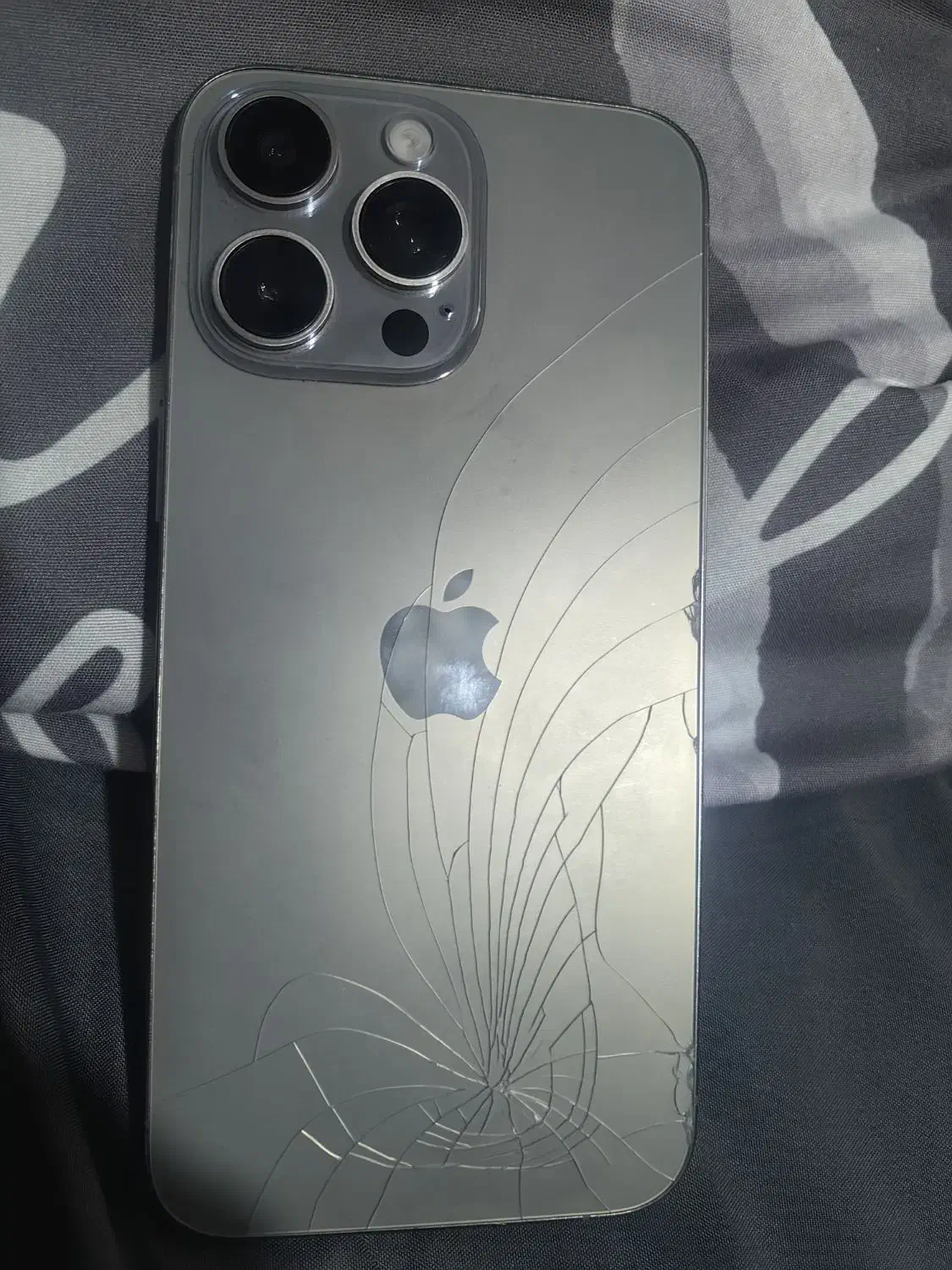 ایفون 15 طرح|موبایل|تبریز, |دیوار