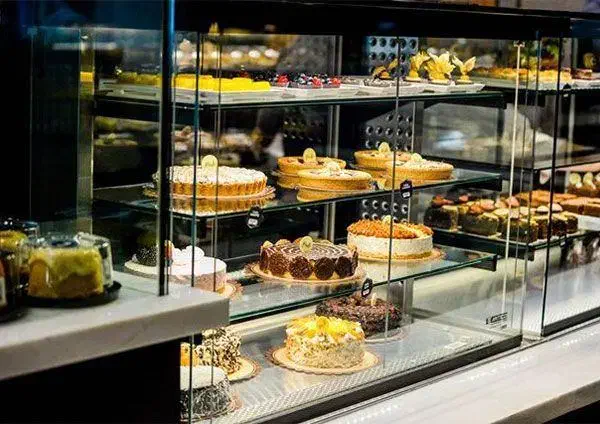 نیازمند فروشنده خانم و مرد|استخدام خدمات فروشگاه و رستوران|مهاباد (آذربایجان غربی), |دیوار