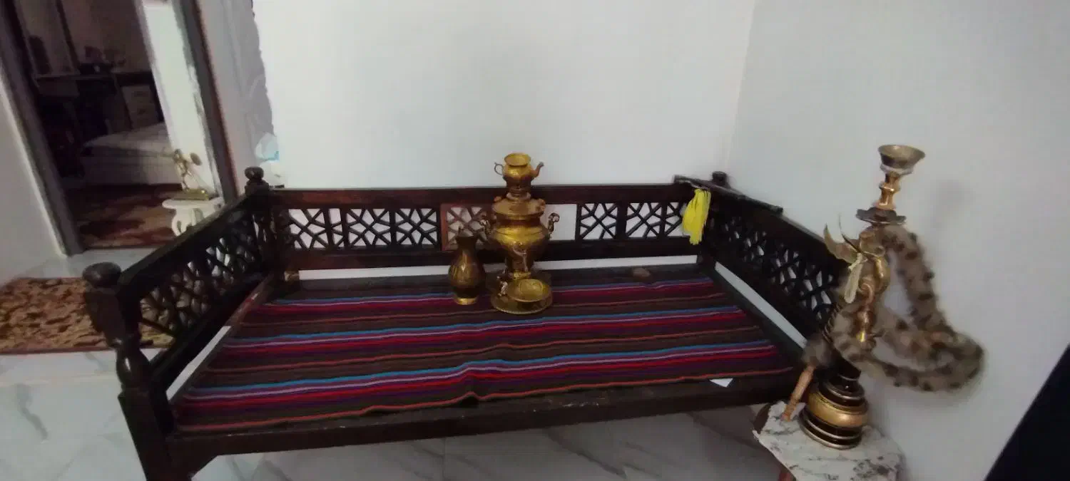 تخت سنتی شاه نشین|مبلمان خانگی و میز عسلی|پاکدشت, خاتون آباد|دیوار