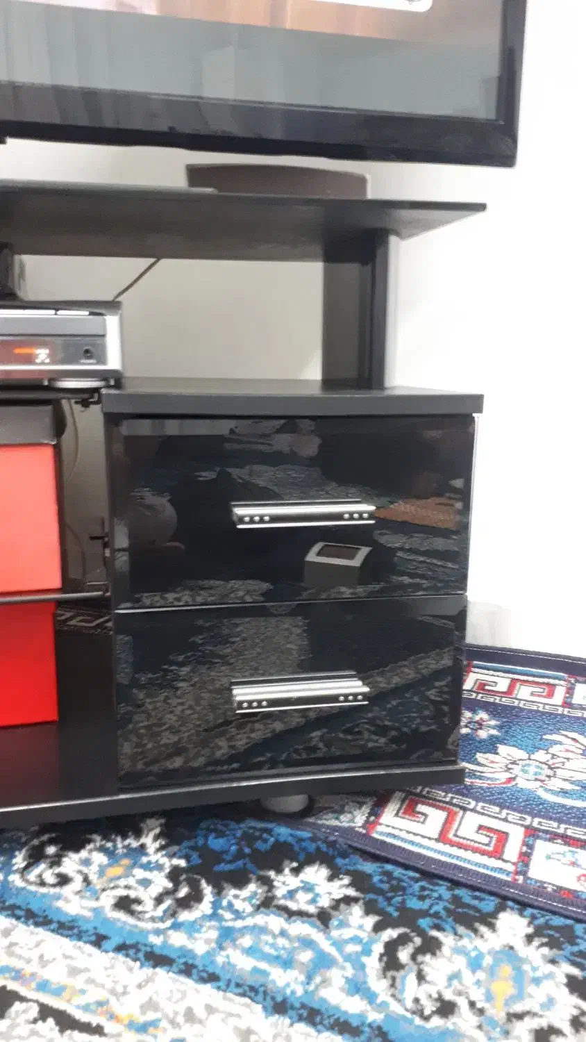 میز تلویزیون رنگ مشکی ۴ عدد کشو|میز تلویزیون|آستانه اشرفیه, |دیوار