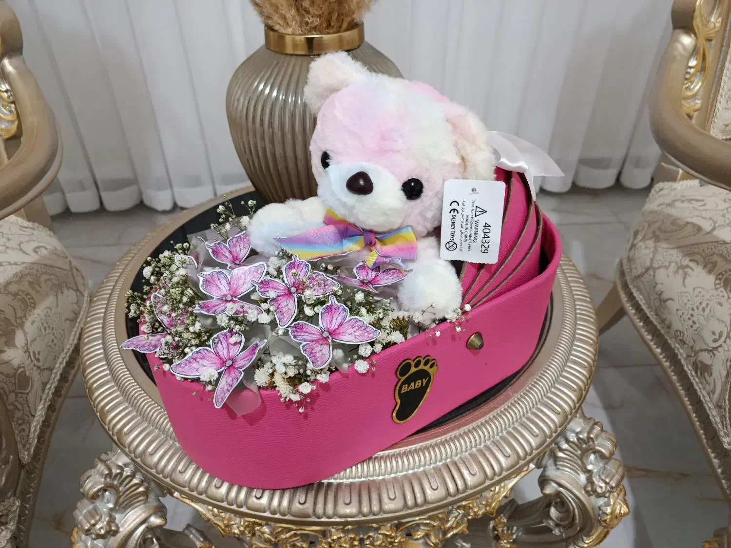 هدیهای از جنس عشق و ظرافت، بوکت پروانه|گل مصنوعی|اراک, |دیوار